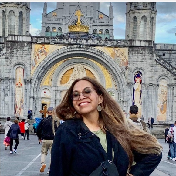 Just hanging out with some of my friends! - Picture 7 of 9